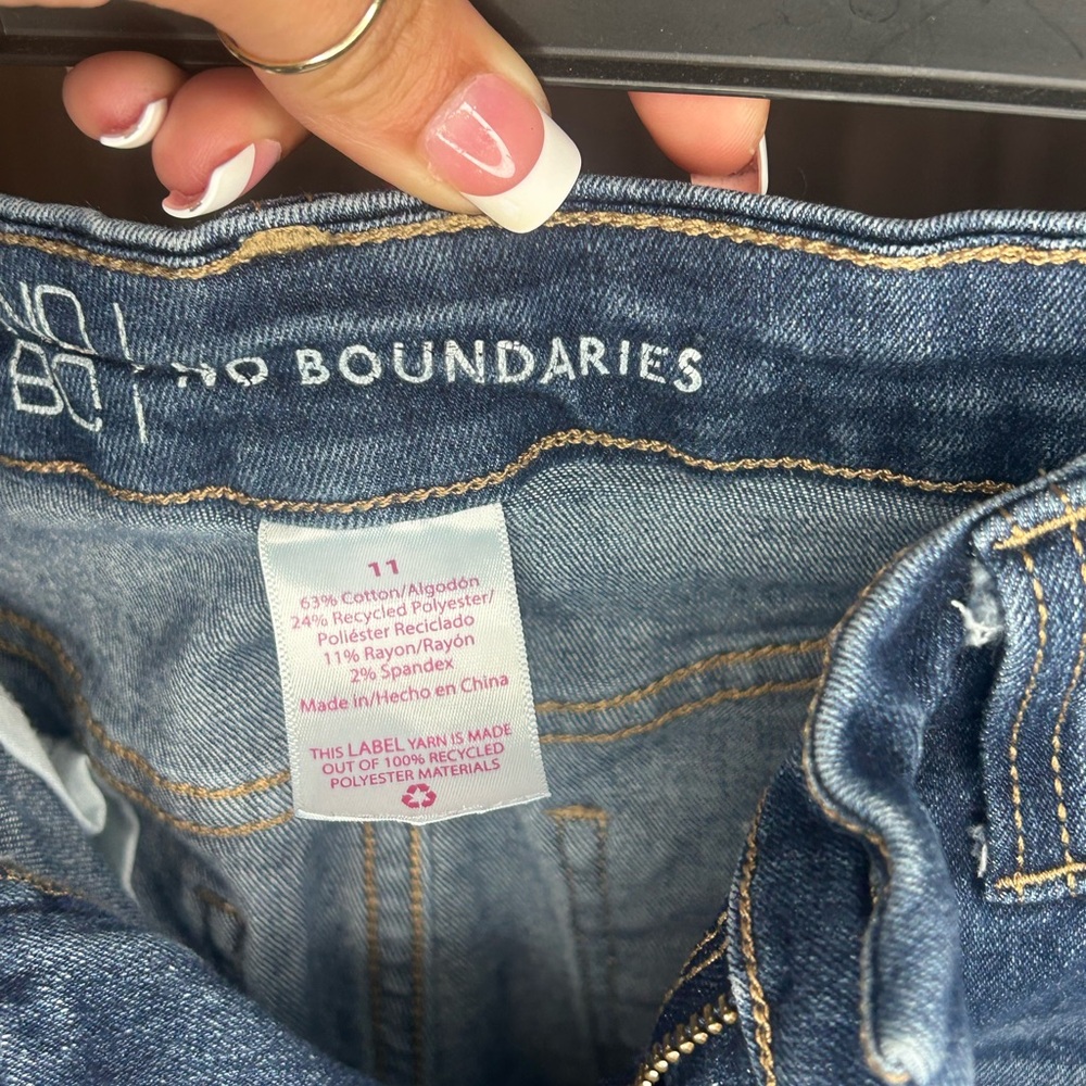 No Boundaries Dark Blue Jean Shorts - Picture 3 of 3